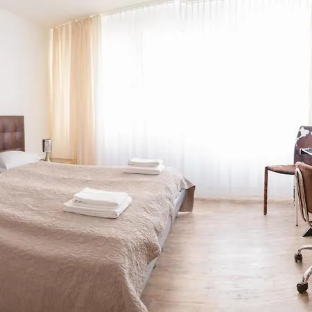 Lorez 2d Apartment