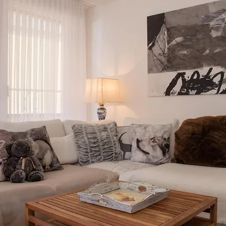 Lorez 2d Apartment *