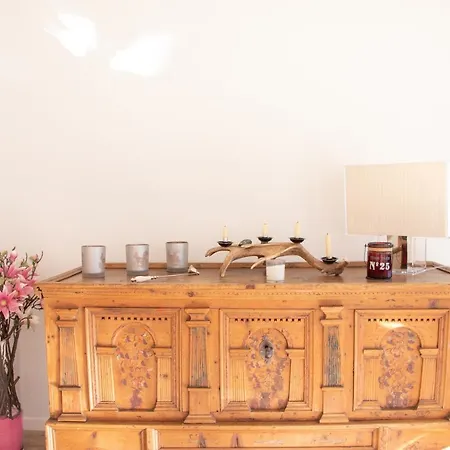 Lorez 2d Apartment